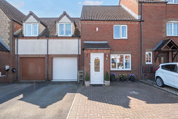 3 Bedroom Terraced House For Sale In Abbotsbury Way, St Andrews Ridge, Swindon, SN25