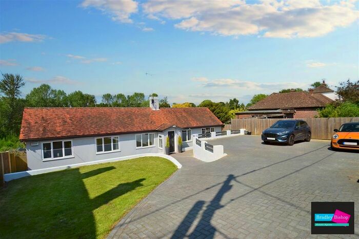 4 Bedroom Detached House For Sale In The Ridgeway, Smeeth, Ashford, Kent, TN25