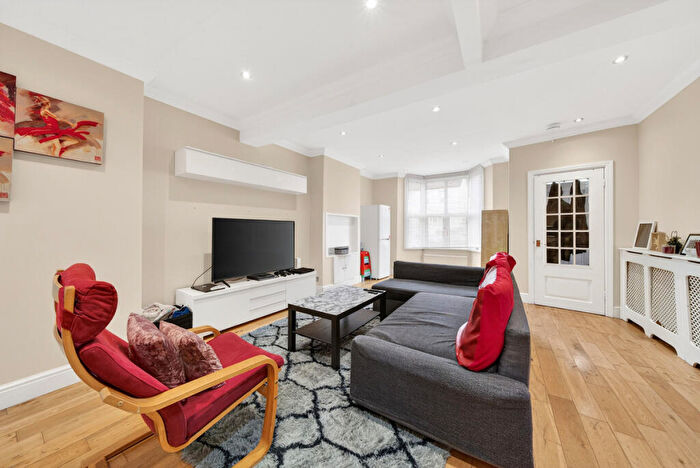 3 Bedroom Terraced House To Rent In Livingstone Road, Thornton Heath, CR7