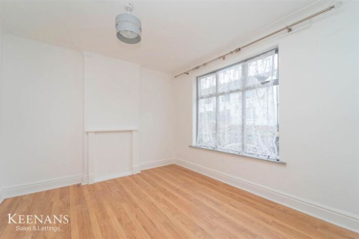 3 Bedroom Semi Detached House To Rent In York Avenue, Prestwich, Manchester, M25