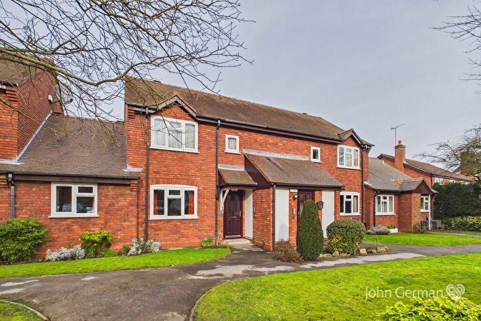 1 Bedroom Apartment For Sale In Barton Lodge, Station Road, DE13