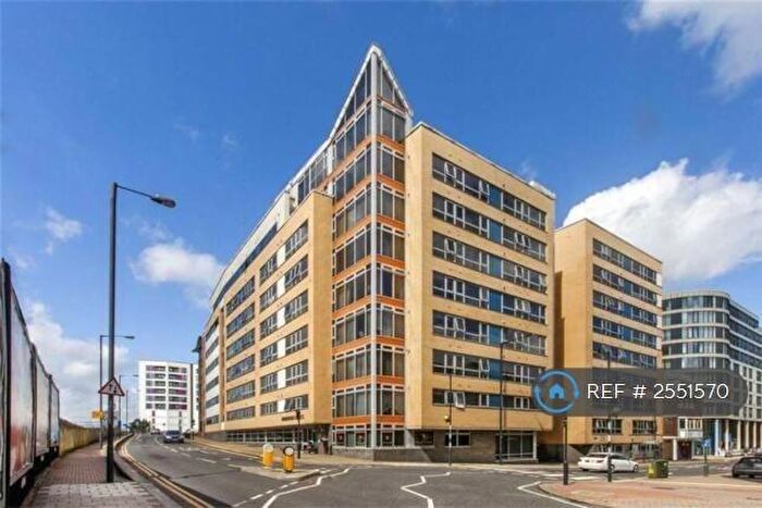 1 Bedroom Flat To Rent In Roxborough Heights, Harrow, HA1