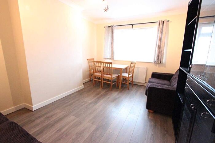 1 Bedroom Flat To Rent In Riverside Gardens, Wembley, HA0