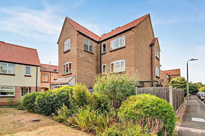 2 Bedroom Flat For Sale In Orchard Close, Sleaford, NG34