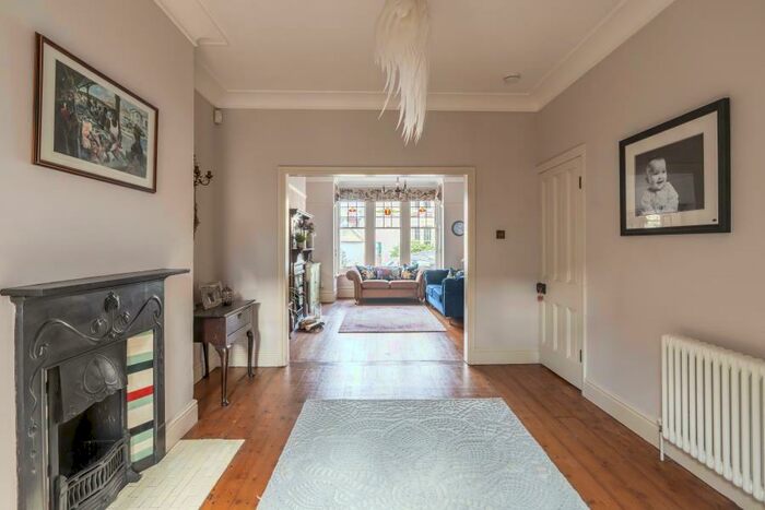 5 Bedroom Terraced House To Rent In St. Albans Road - Westbury Park, BS6
