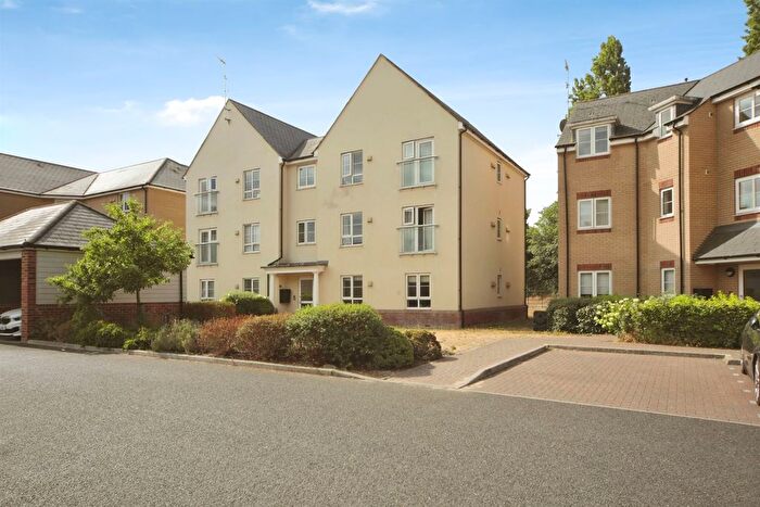 2 Bedroom Flat For Sale In Turnpike Court, Stowmarket, IP14