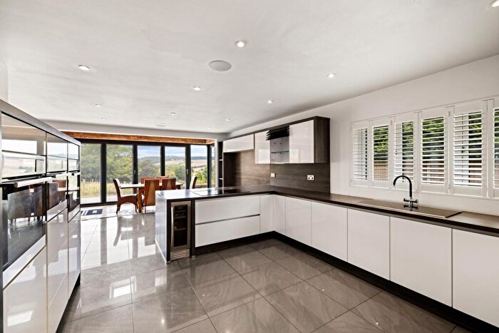 4 Bedroom Detached House For Sale In Canterbury Road, Lydden, Dover, CT15
