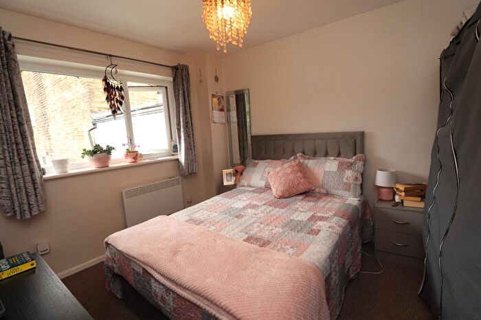 1 Bedroom Flat To Rent In Lowtown, Pudsey, West Yorkshire, LS28