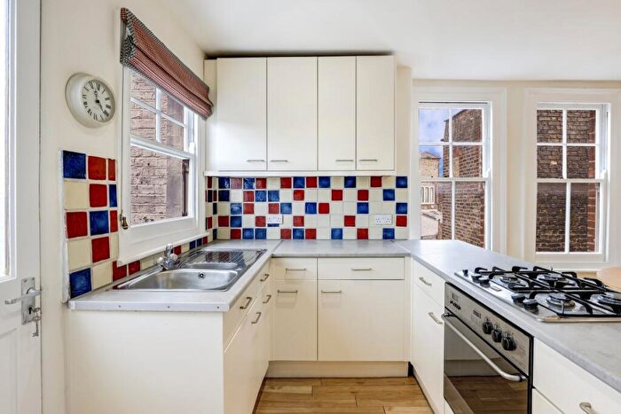 2 Bedroom Flat To Rent In Cambridge Road, London, SW11