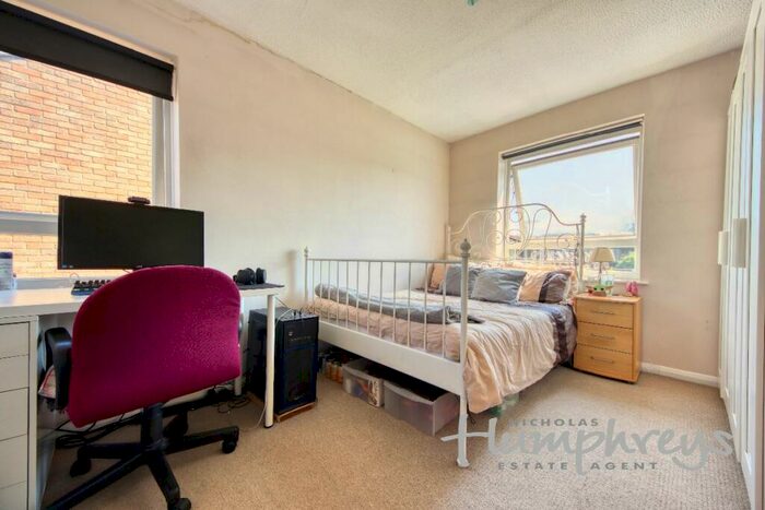 4 Bedroom Terraced House To Rent In Knowlton Walk, CT1