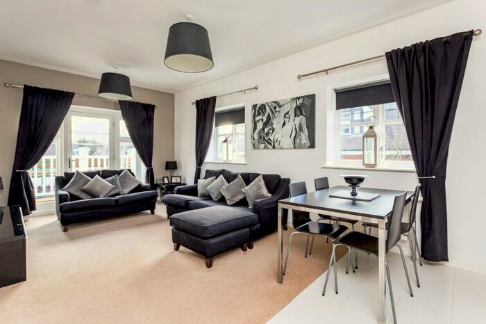 2 Bedroom Apartment To Rent In Timmis Court, Beaconsfield, HP9