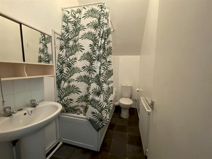 1 Bedroom Flat To Rent In Sydenham Road, Cotham, Bristol, BS6