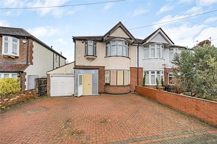 3 Bedroom Semi Detached House For Sale In Lyndhurst Drive, New Malden, Surrey, KT3