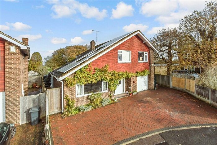 5 Bedroom Detached House For Sale In Park Farm Close, Shadoxhurst, Ashford, Kent, TN26