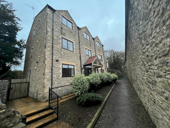2 Bedroom Flat To Rent In Brewery Lane, Shepton Mallet, BA4