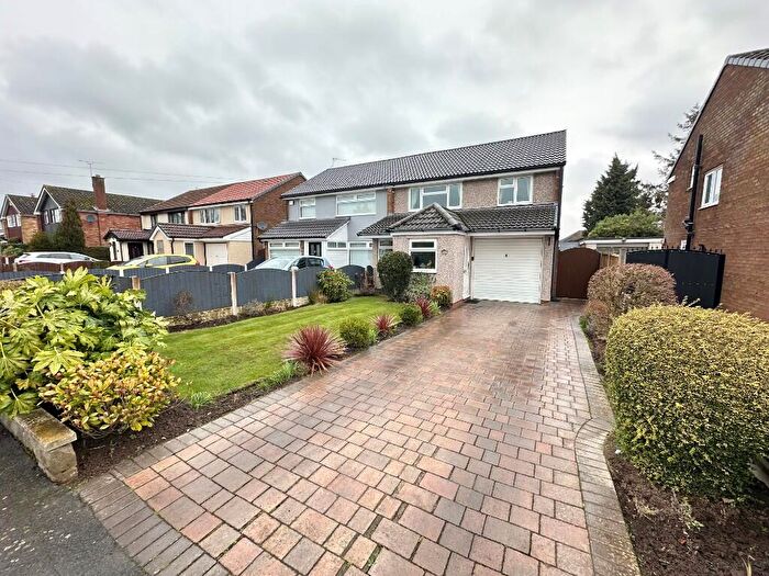 3 Bedroom Semi Detached House For Sale In Ascot Drive, Great Sutton, CH66