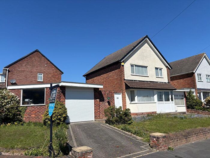 3 Bedroom Detached House For Sale In Stanhope Way, Great Barr, Birmingham, B43