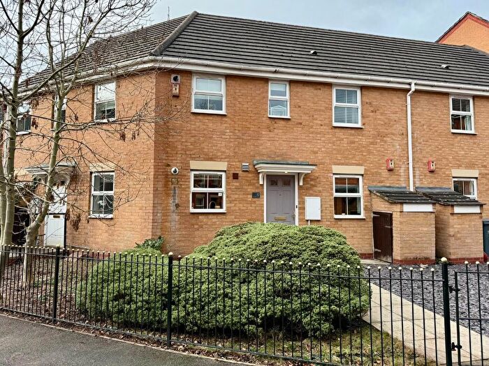 2 Bedroom Flat For Sale In Garden Apartment - New Barns Avenue, Chorlton, M21