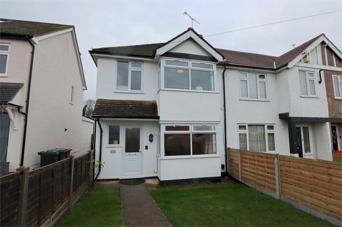 3 Bedroom Semi-Detached House To Rent In Chalk Road, Gravesend, Kent DA12