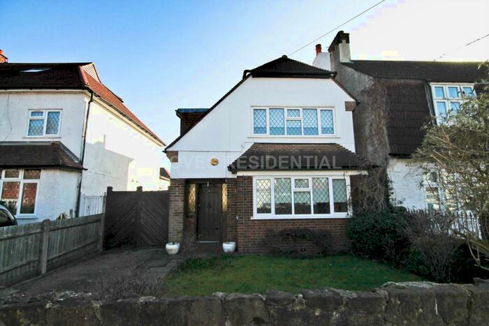 3 Bedroom Semi-Detached House To Rent In Franks Avenue, New Malden, KT3