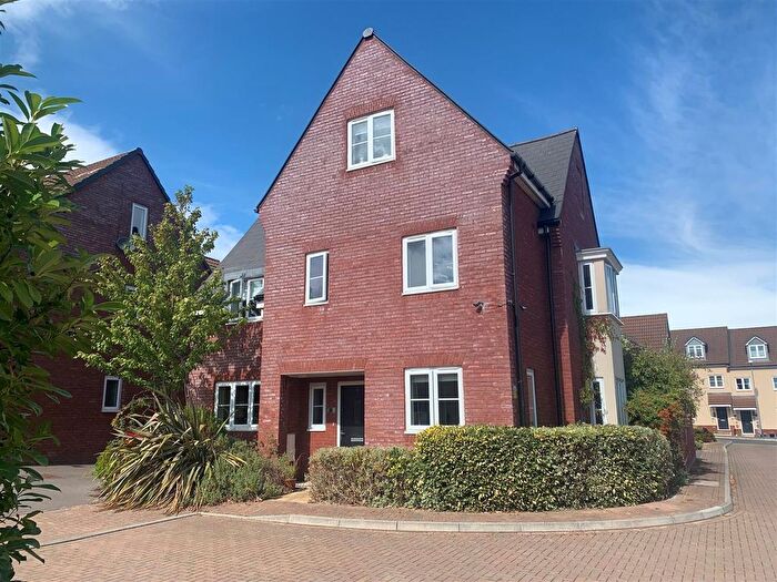 4 Bedroom Detached House For Sale In Hollyhock Close, Wilstock, Bridgwater, TA5