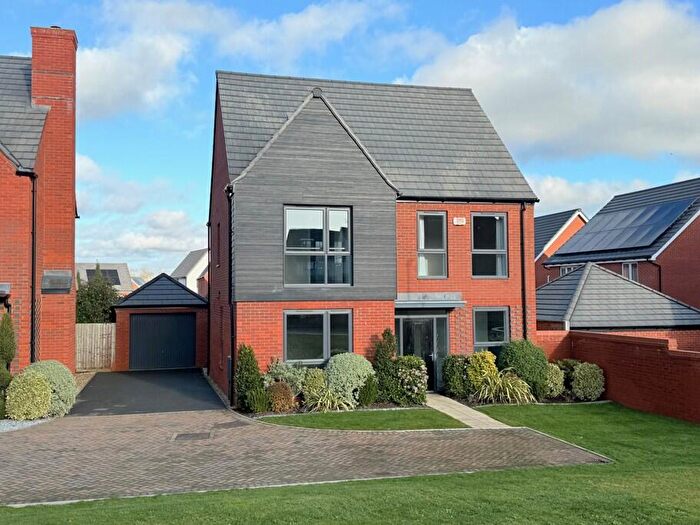 4 Bedroom Detached House To Rent In Shorthorn Drive, Whitehouse Park, MK8