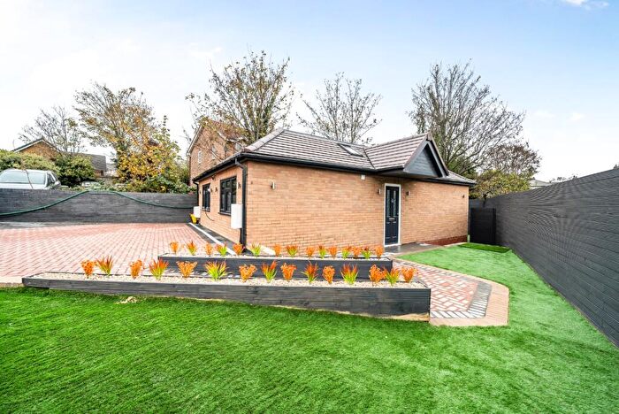 2 Bedroom Bungalow For Sale In Fairmont Close, Belvedere, Kent, DA17