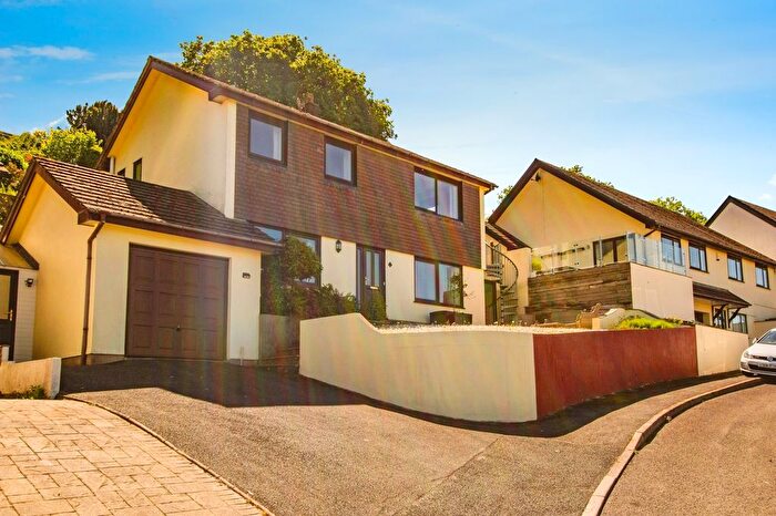 3 Bedroom Detached House For Sale In Lawnswood, Saundersfoot, Pembrokeshire, SA69