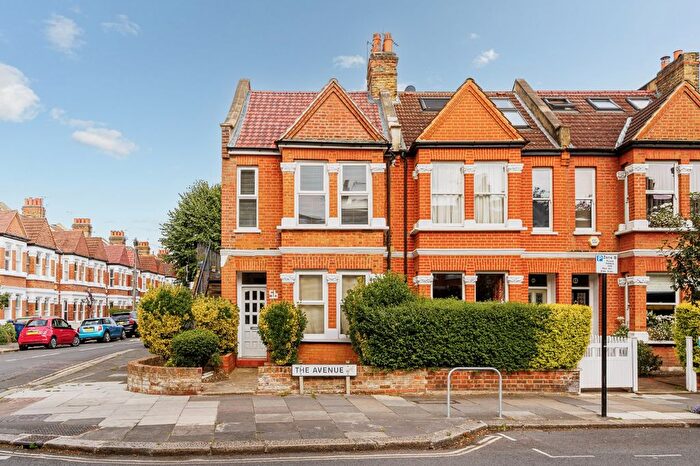 2 Bedroom Flat To Rent In The Avenue, Bedford Park, W4