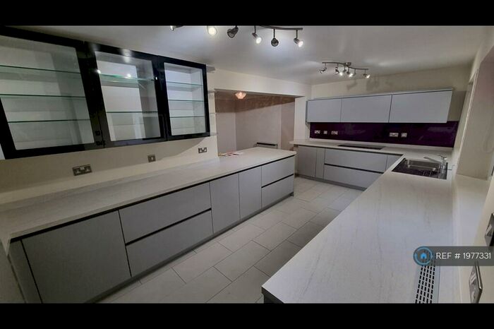 4 Bedroom End Of Terrace House To Rent In Miskin Road, Dartford, DA1