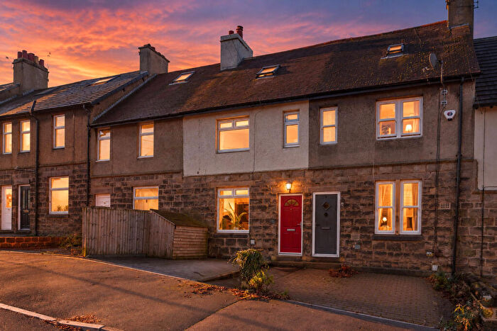 3 Bedroom Terraced House For Sale In Park View Terrace, Rawdon, LS19