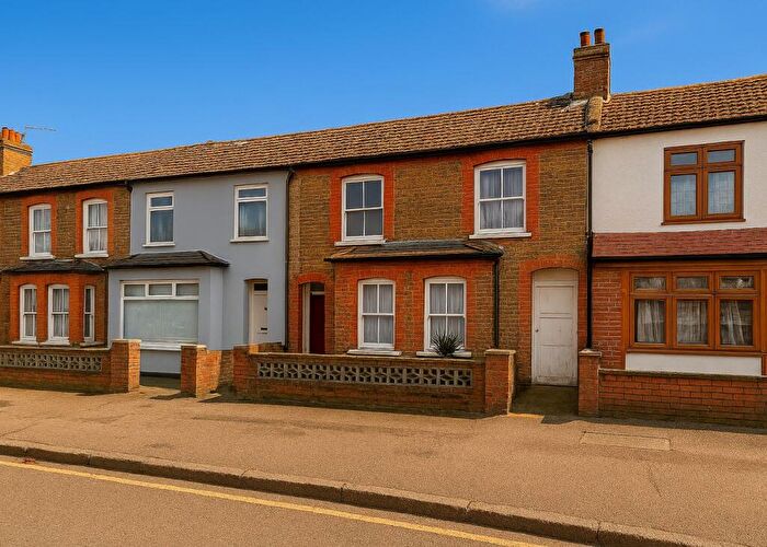 3 Bedroom Terraced House To Rent In St Johns Road, Barking, IG11