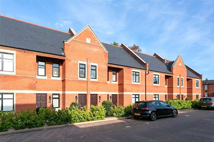 2 Bedroom Flat To Rent In Eton House, Marlborough Drive, Bushey, Hertfordshire, WD23
