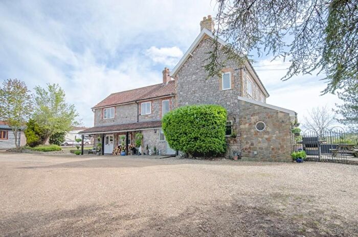 5 Bedroom Detached House For Sale In Riding Barn Hill, Wick, Bristol, BS30