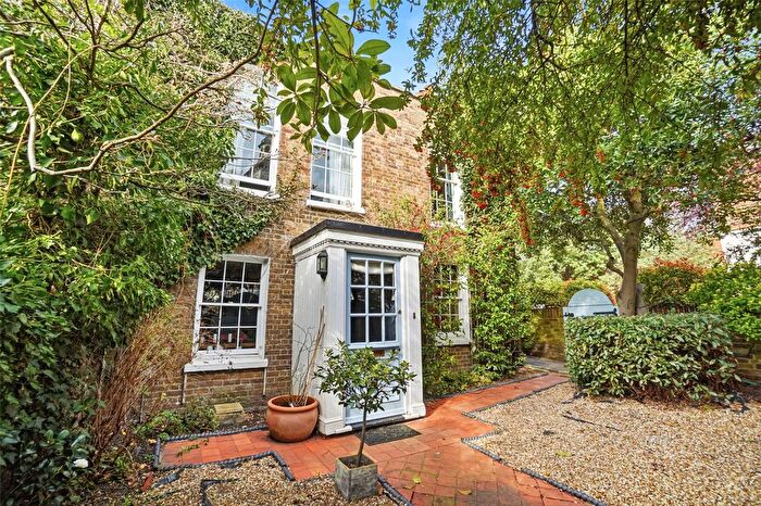 5 Bedroom Semi Detached House For Sale In Thames Street, Hampton, TW12