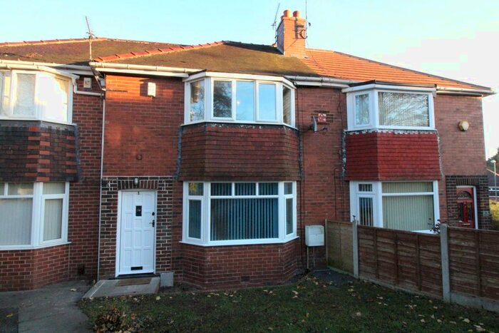 2 Bedroom Town House To Rent In Springbank Road, Gildersome, Leeds LS27