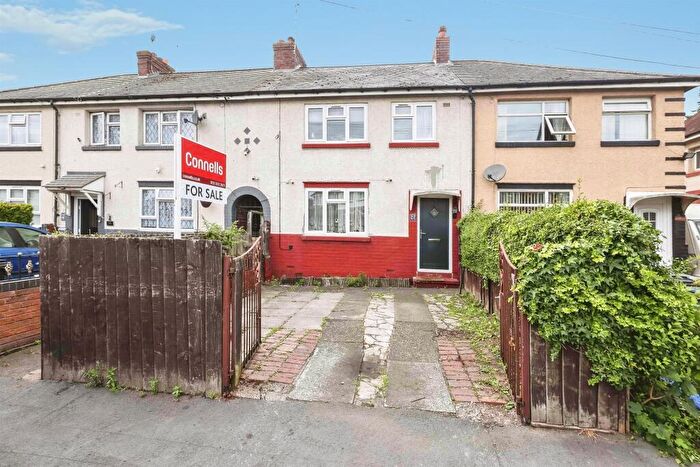 3 Bedroom Terraced House For Sale In Giles Road, Oldbury, B68