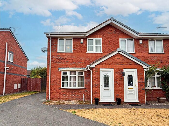 3 Bedroom Semi-Detached House For Sale In Calderwood Park, Liverpool, L27