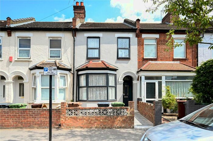 3 Bedroom Terraced House To Rent In Gosport Road, Walthamstow, London, E17
