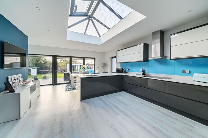 4 Bedroom Detached Bungalow To Rent In Kings Drive, Pagham, Bognor Regis, PO21