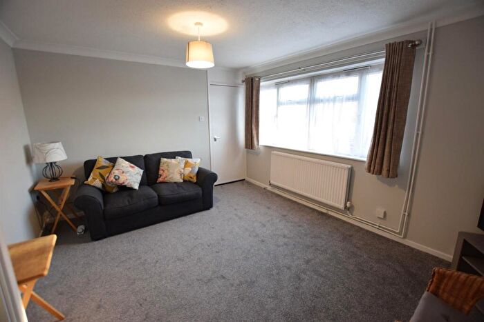 1 Bedroom Maisonette To Rent In Long Banks, Harlow, CM18
