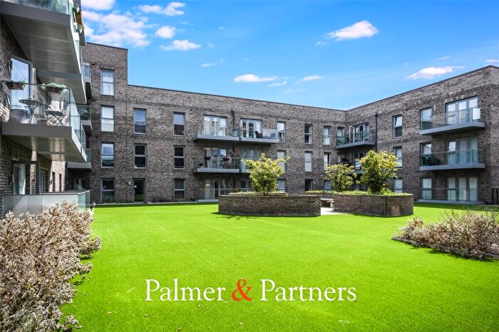 2 Bedroom Apartment For Sale In Victoria Road, Chelmsford, Essex, CM1