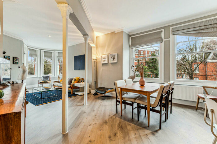 3 Bedroom Apartment To Rent In Prince Of Wales Drive, Battersea, SW11