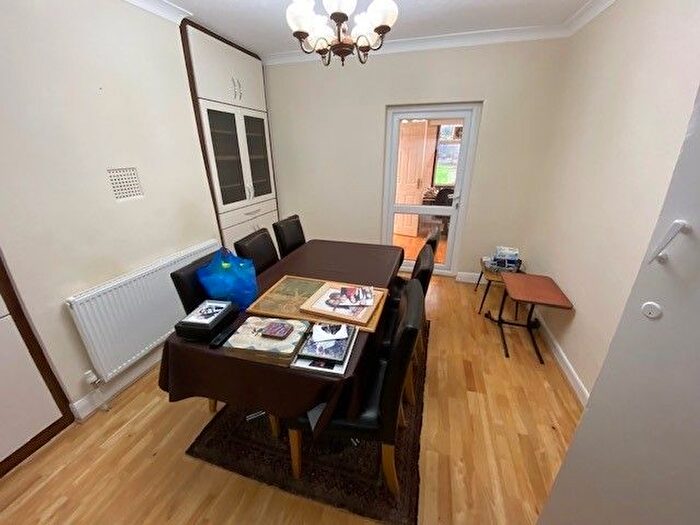 4 Bedroom Terraced House To Rent In Rosebank Avenue, Wembley, HA0
