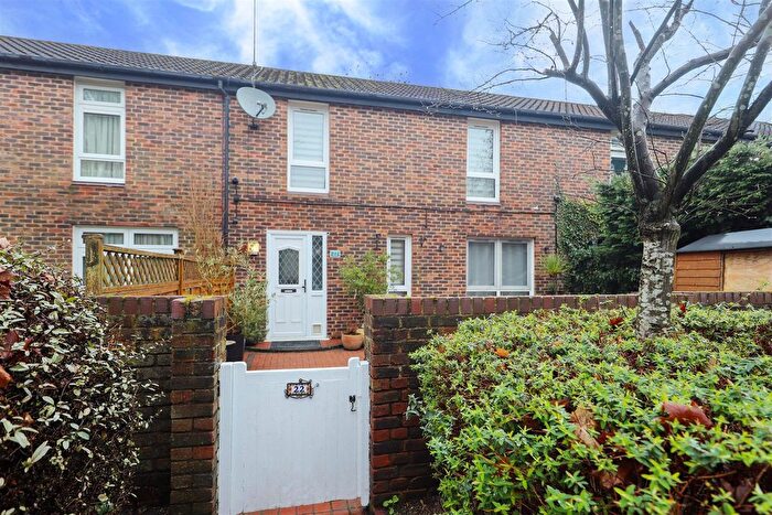 3 Bedroom Terraced House For Sale In Charnwood Road, Hillingdon, UB10