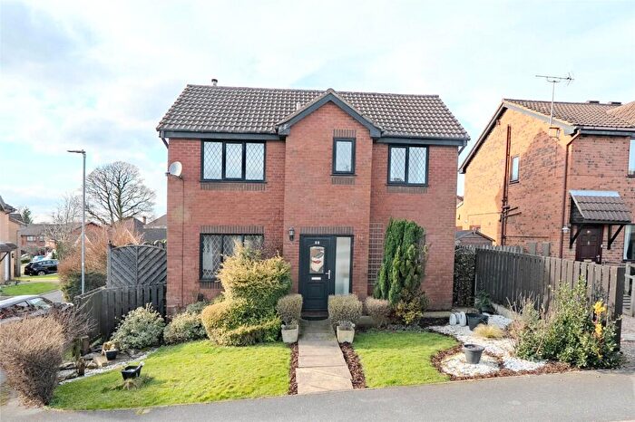 3 Bedroom Detached House For Sale In Haven Chase, Leeds, LS16
