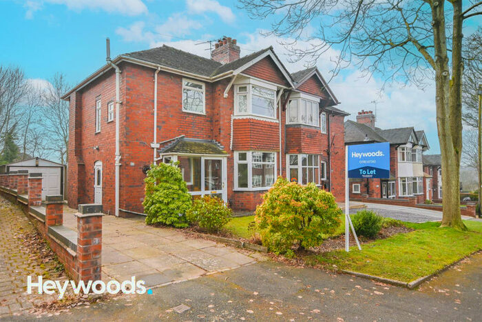 3 Bedroom Semi-Detached House To Rent In Kingsway West, Westlands, Newcastle-under-Lyme, ST5