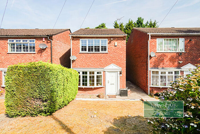 2 Bedroom Detached House For Sale In Woodside Gardens, Ravenshead, Nottingham, NG15