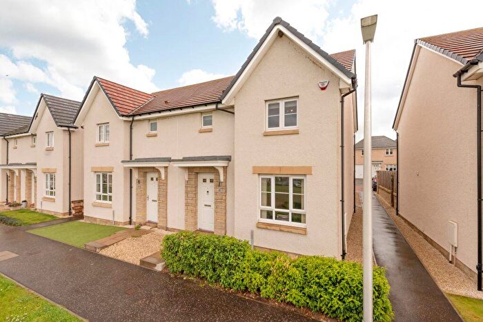 3 Bedroom Semi-Detached House For Sale In Rosehill Cusp, Wallyford, East Lothian, EH21