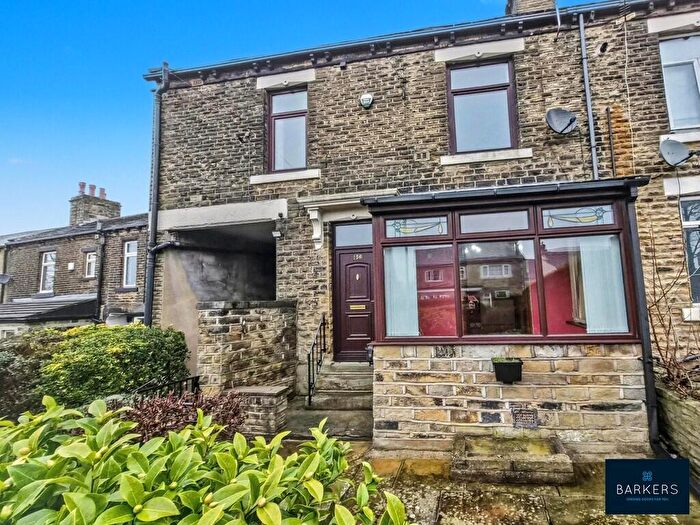 2 Bedroom Cottage For Sale In South View Road, East Bierley, BD4